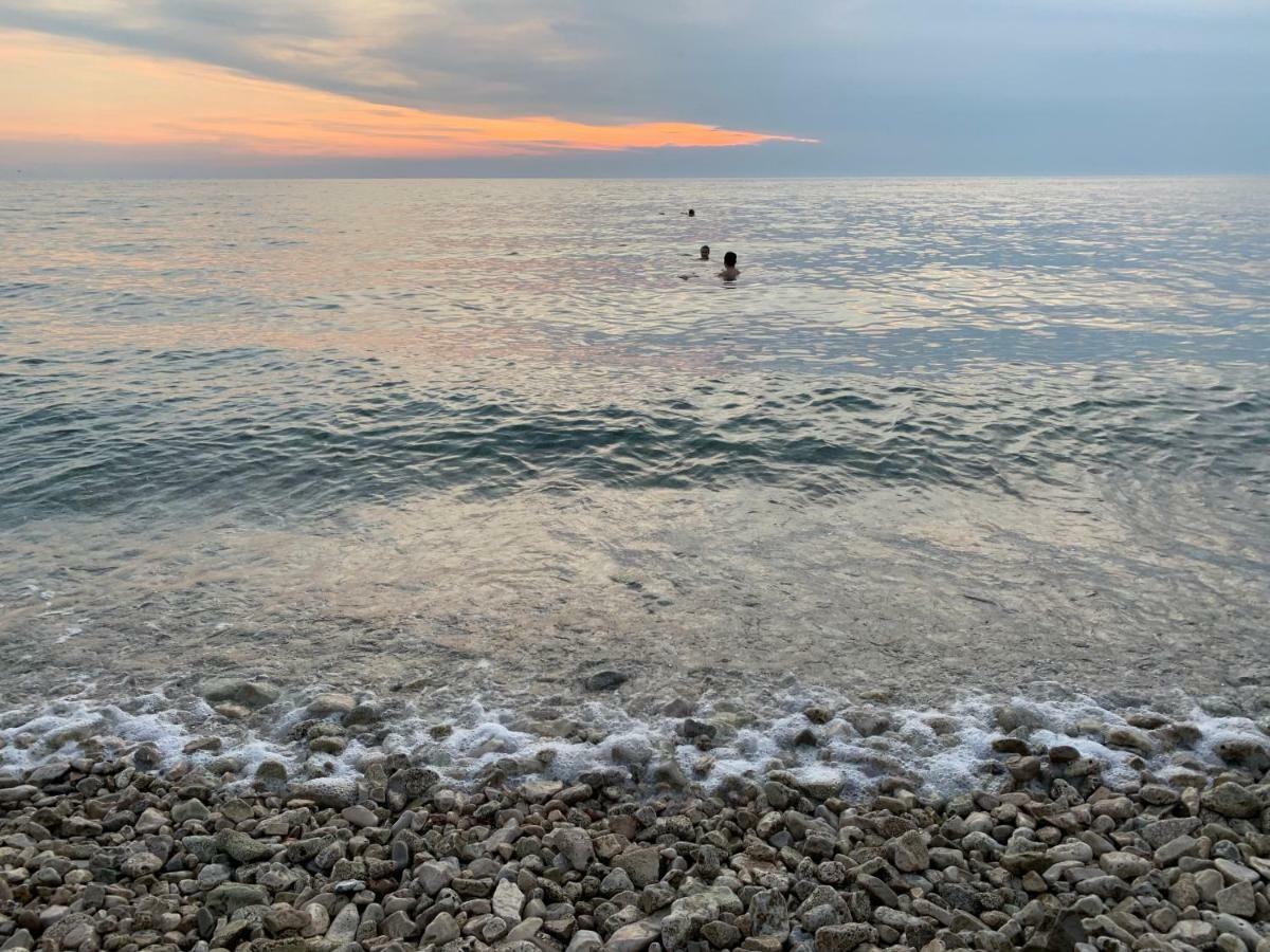 Devi-Piran Lägenhet Exteriör bild